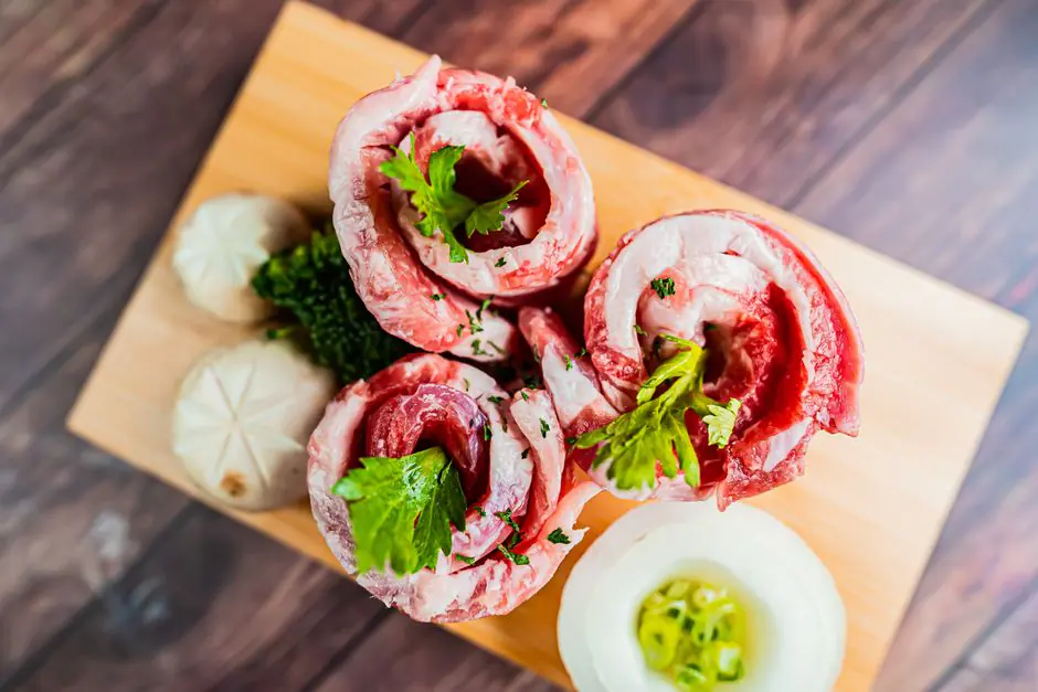 Paupiette de veau farcie et fichelée avant cuisson au four
